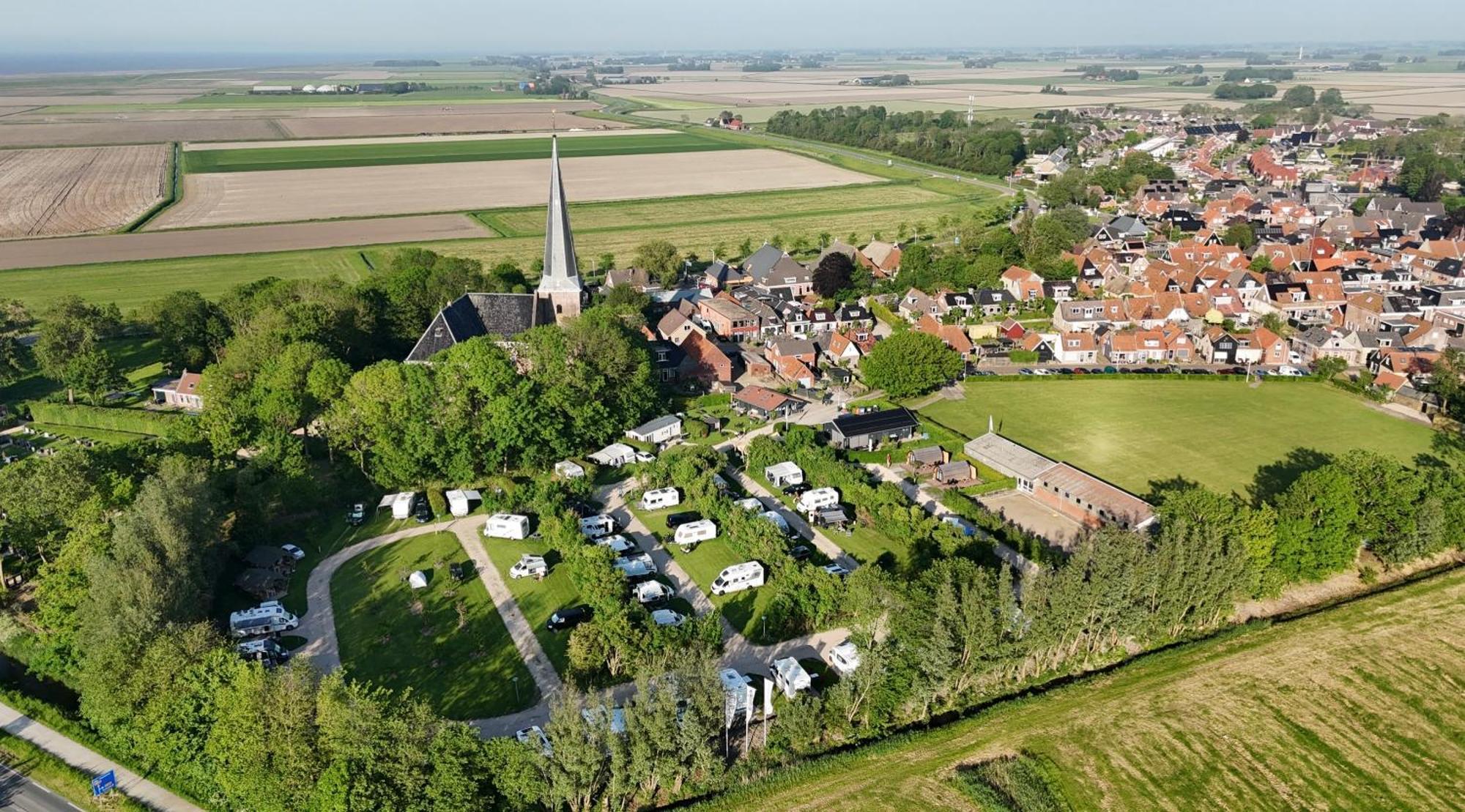 Camping Zee Van Tijd Holwerd Esterno foto